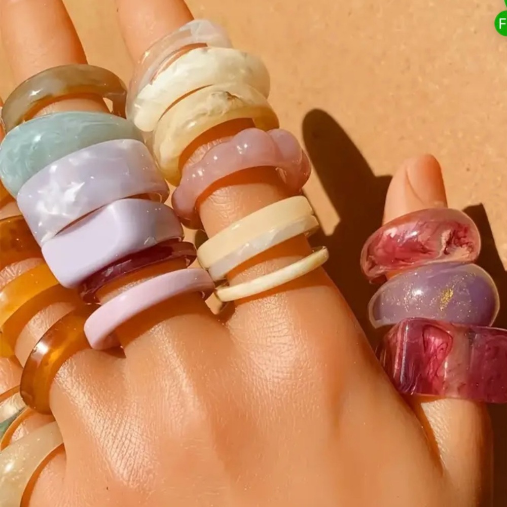 5 Throwback Acrylic Rings - Picture 2 of 2